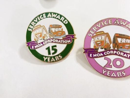 خرید صنایع دستی فلزی پوشش داده شده سفارشی استایل سخت Lapel Pin Business Gifts Metal Logo Design Pins For Clothing online manufacture