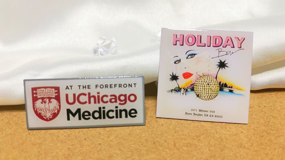 خرید Custom Lapel Pin and Metal Badge with 2D/3D Design Epoxy Coating and Zinc Alloy Material online manufacture