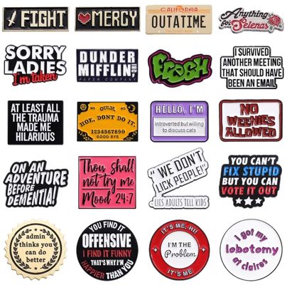 فرآیند پولیش / پوشش دادن آرایش های سفارشی پین انیمه ضد عفونی کننده رنگ آمیزی پین های سفارشی لوگو فلزی نشان های سخت ضد عفونی کننده نشان