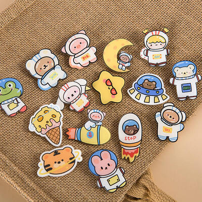 قیمت خوب Personalized Cute Clear Pin Customized Acrylic Pins Fridge Magnet Custom Anime Cartoon Epoxy Acrylic Badge Pins Keychain Charm آنلاین