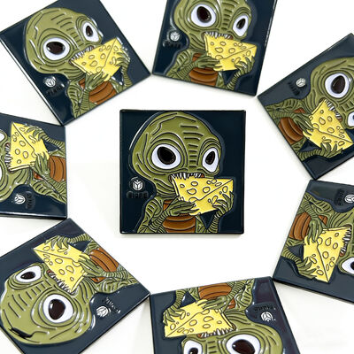 قیمت خوب پین‌های یقه‌ای سفارشی ۳۵ میلی‌متری با ضخامت ۱.۵ میلی‌متر و نمونه سریع ۵-۷ روزه به صورت عمده عرضه می‌شوند. آنلاین