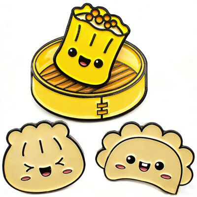 پین یقه سفارشی ۳۵ میلی‌متری، ضخامت ۱.۵ میلی‌متر، با زمان نمونه‌گیری ۵ تا ۷ روز کاری.